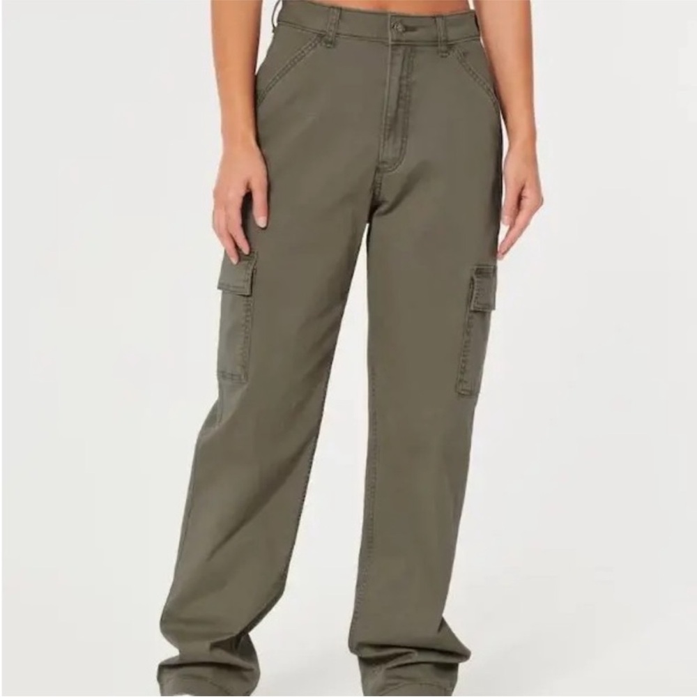 Hollister Ultra High Rise Green Cargo Pants